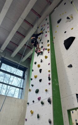 Foto des Albums: WPU Sport Ausflug: Bouldern und Seilklettern