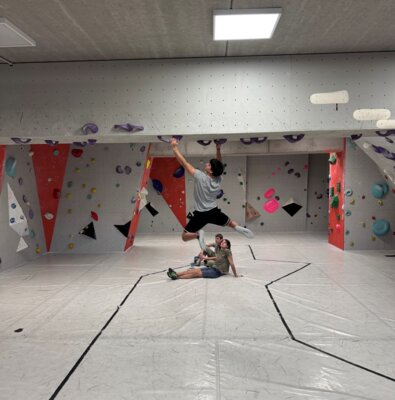 Foto des Albums: WPU Sport Ausflug: Bouldern und Seilklettern