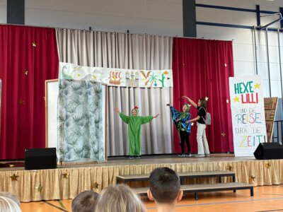 Foto des Albums: Hexe Lilli und die Reise durch die Zeit- Theateraufführung am 29.01.2025