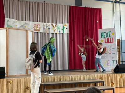 Foto des Albums: Hexe Lilli und die Reise durch die Zeit- Theateraufführung am 29.01.2025