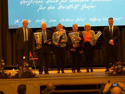 1000017859  (Bild vergr&ouml;&szlig;ern)