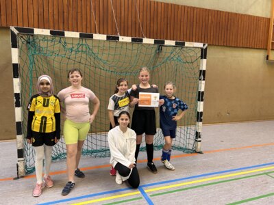 Foto des Albums: Fußballturnier der Antoniusgrundschule und der SKHM