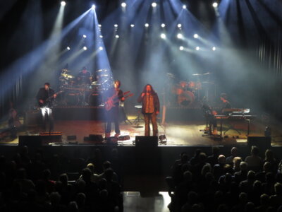 Foto des Albums: GENESES Trespassing All Stations Tour