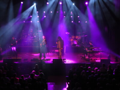 Foto des Albums: GENESES Trespassing All Stations Tour