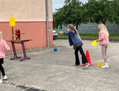 Gummibarchenwurfmaschine  (Bild vergr&ouml;&szlig;ern)