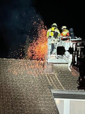 Foto des Albums: 20250204_Überlandhilfe_Aichtal_Schornsteinbrand