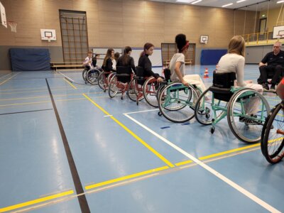 Foto des Albums: WPU 8 Sport: Basketball im Rollstuhl
