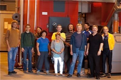 Foto des Albums: GRUENE besichtigen Holzhackschnitzelheizwerk in Bergheim