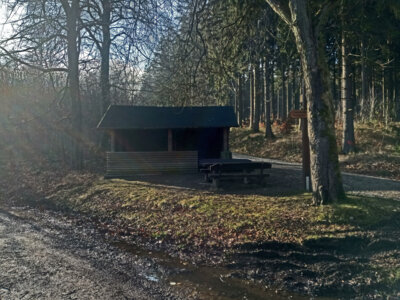 H&uuml;tte am Stern  (Bild vergr&ouml;&szlig;ern)