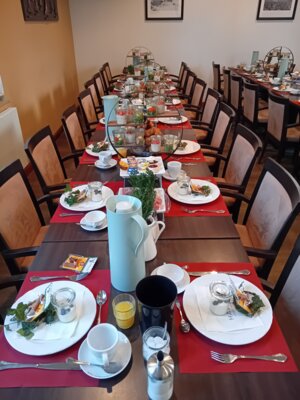 Foto des Albums: Adventsfrühstück 2024 Evenburg Café
