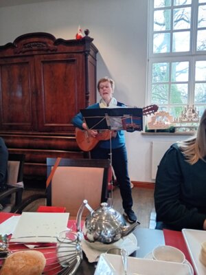 Foto des Albums: Adventsfrühstück 2024 Evenburg Café