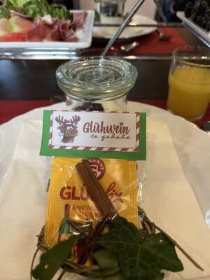 Foto des Albums: Adventsfrühstück 2024 Evenburg Café