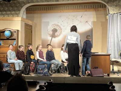 Foto des Albums: Auftritt der Viertklässler als Vorgruppe der Moordüvel