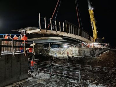&ouml;stliches Bauteil  (Bild vergr&ouml;&szlig;ern)