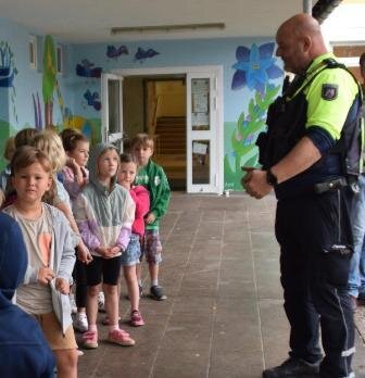 Foto des Albums: Klasse 1 unterwegs mit der Polizei