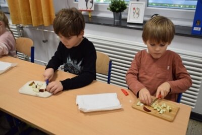 Foto des Albums: Apfel Apfel Apfel ... und die Kinder der Klasse 1