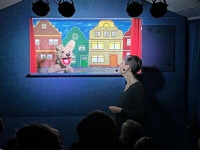 Foto des Albums: Polizeipuppenbühne macht Erstklässler für den Notfall fit!
