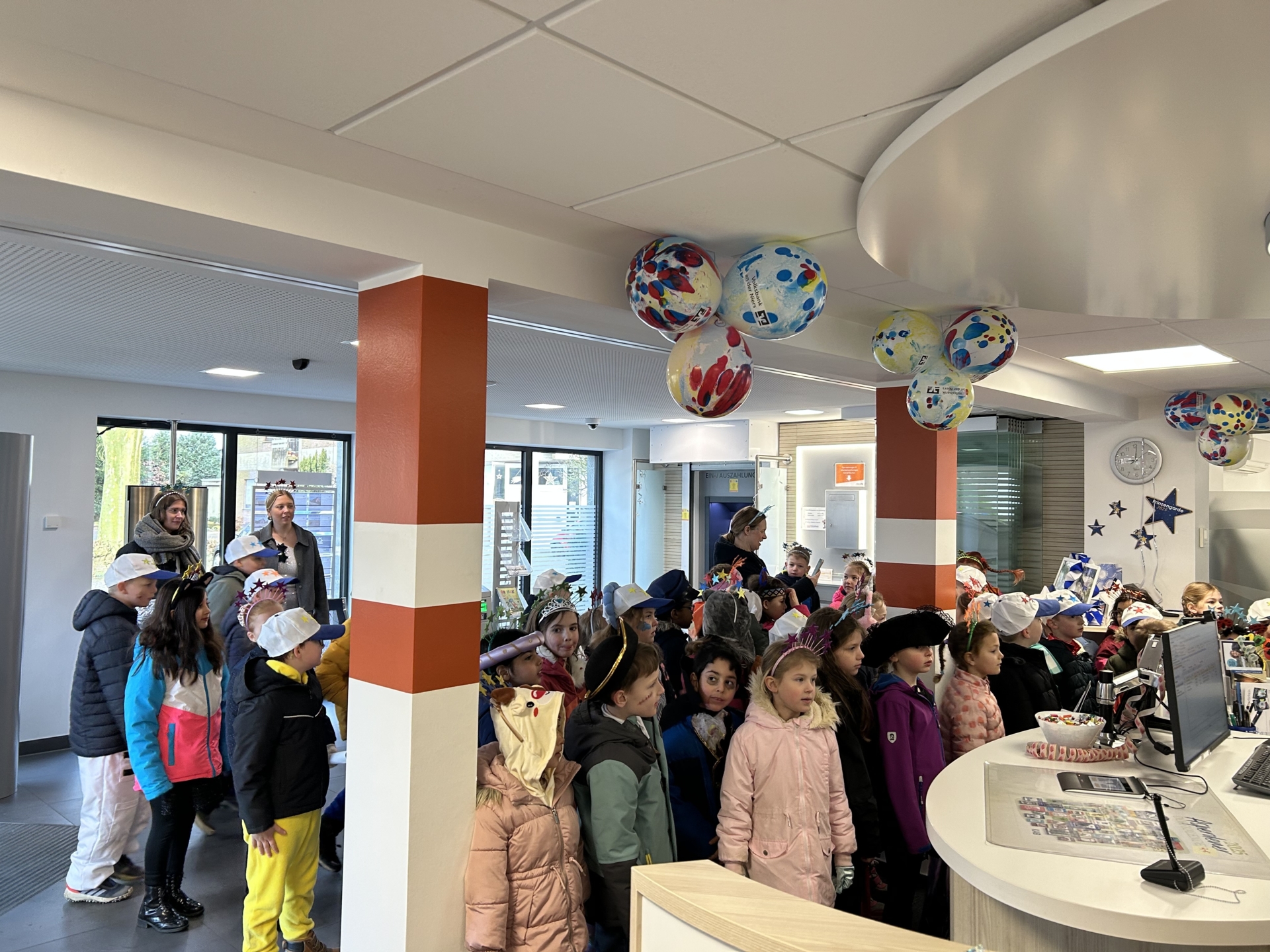 Bild: Besuch bei der Volksbank