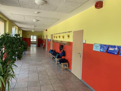 Flur  (Bild vergr&ouml;&szlig;ern)