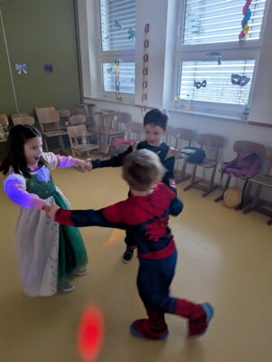 Fotoalbum Faschingsparty 2025