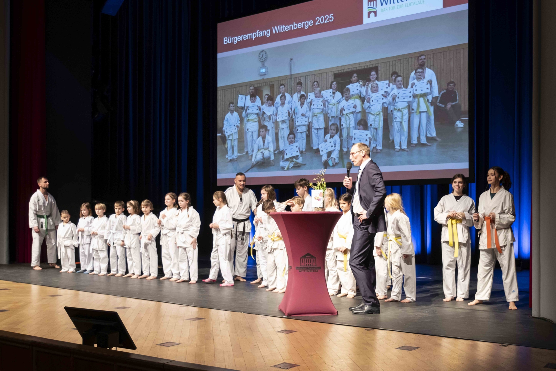Bild: Karateschule Hanoi Sport Wittenberge unter der Leitung von Trainer Manuel Komm Pham