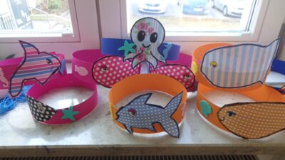 Unser Kopfschmuck f&uuml;r den Mottotag "Wasserwelt"  (Bild vergr&ouml;&szlig;ern)