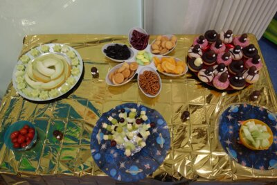 Unser galaktisches Schlemmerbuffet.  (Bild vergr&ouml;&szlig;ern)