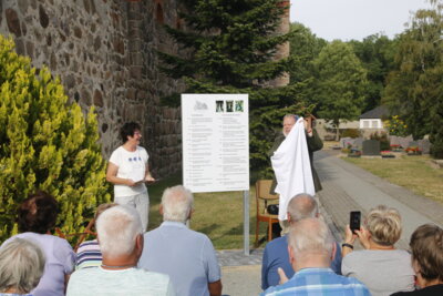 Foto des Albums: Geschichtstafel