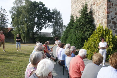 Foto des Albums: Geschichtstafel