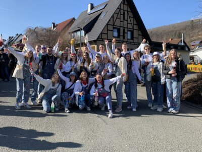 Foto des Albums: Karnevalszug Beringhausen 2025 (02.​03.​2025)