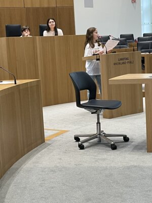 Foto des Albums: Erdmännchen Landtag