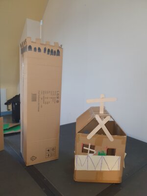 Foto des Albums: Ritterburgen aus Verpackungsmaterialien