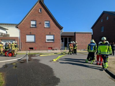 Foto: Blaulichtreport Kr.HS  (Bild vergr&ouml;&szlig;ern)