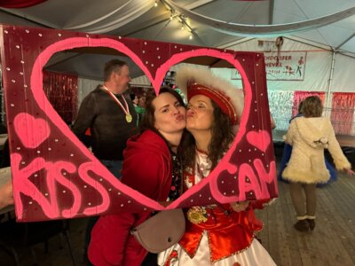 Foto des Albums: 40. Session - KissCam