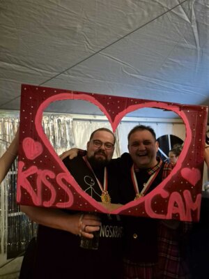 Foto des Albums: 40. Session - KissCam