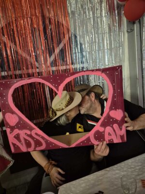 Foto des Albums: 40. Session - KissCam
