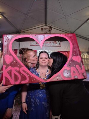 Foto des Albums: 40. Session - KissCam
