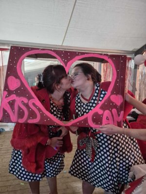 Foto des Albums: 40. Session - KissCam