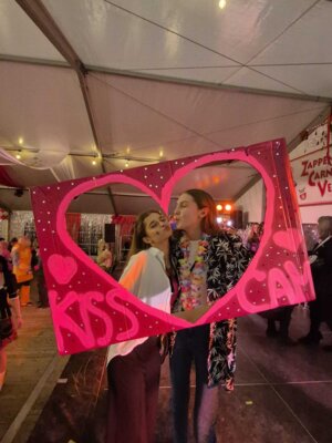 Foto des Albums: 40. Session - KissCam