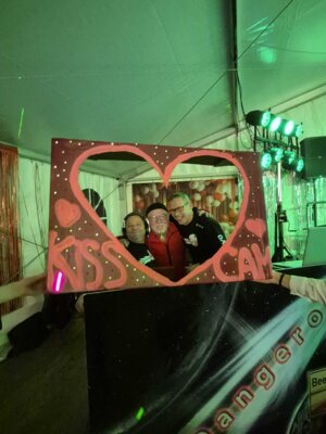 Foto des Albums: 40. Session - KissCam