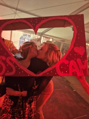 Foto des Albums: 40. Session - KissCam