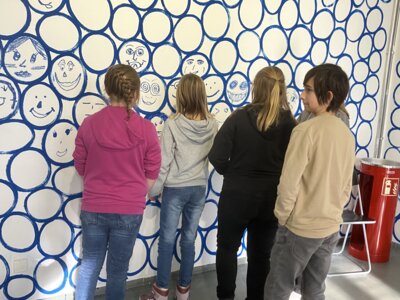 Foto des Albums: Kinderbiennale Klasse 6a SJ 24-25