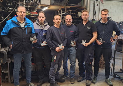 Die Kronacher Metall-Innung brachte sich mit Engagement in das Projekt ein. Von links: Obermeister Alfred F&ouml;hrweiser, Georg Hofmann, Dimitri Hoffmann, Ausrichter Andreas Behrschmidt, Andr&eacute; K&ouml;stner, Daniel Horn. Es fehlen Klemens Hoffmann und Eugen Hoffmann.  (Bild vergr&ouml;&szlig;ern)