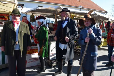 Foto des Albums: 25. Oberlausitzer Leinewebertag mit Karaseks 75. Naturmarkt