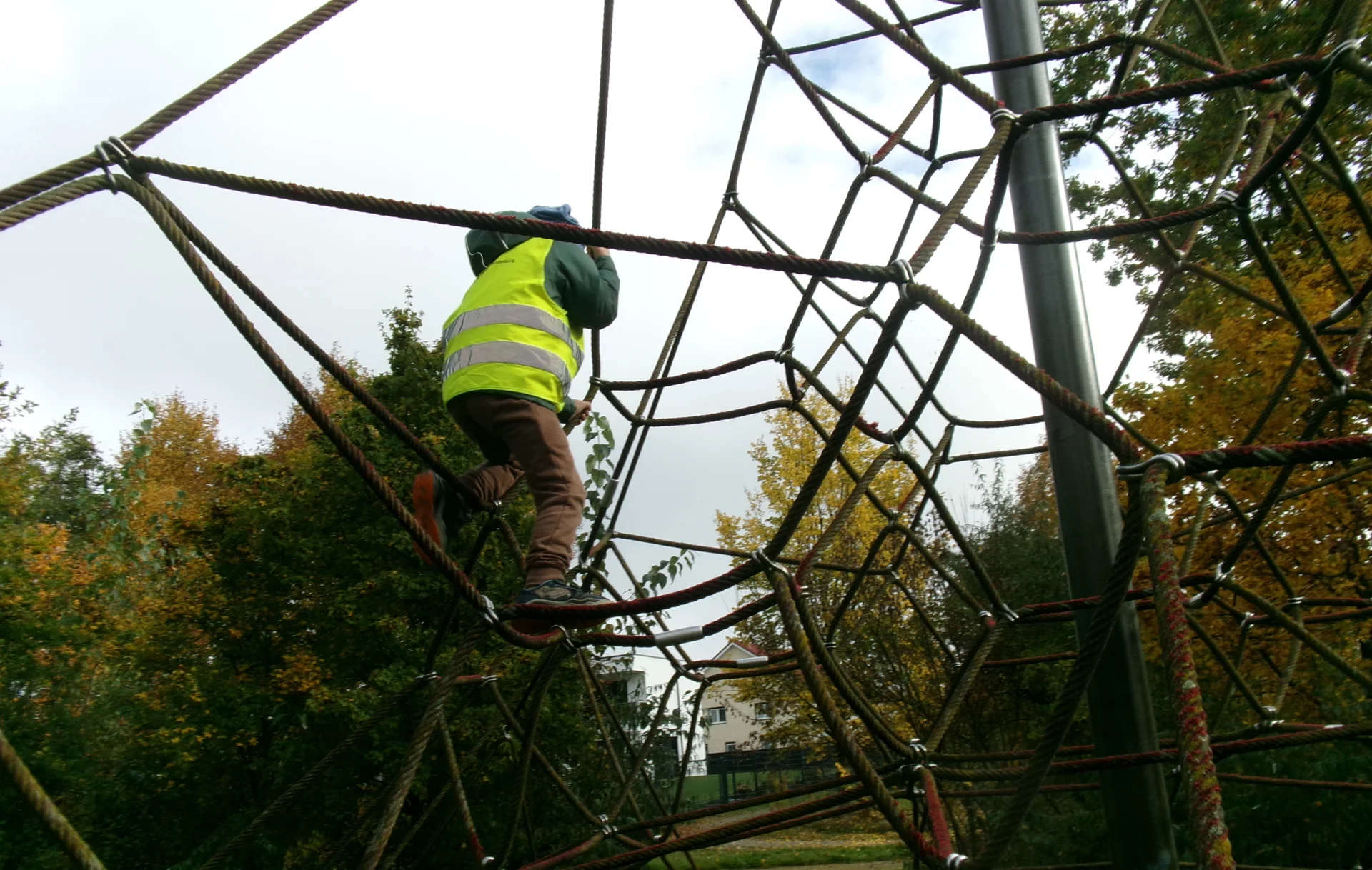 Bild: Besuch auf dem Spielplatz