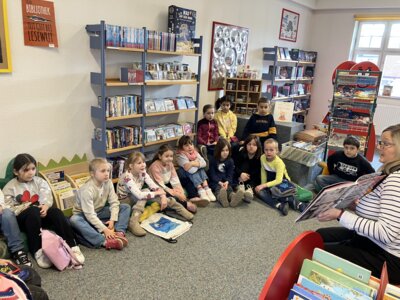 Foto des Albums: Besuch Kinderbibliothek Klasse 1