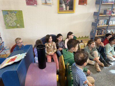 Foto des Albums: Besuch Kinderbibliothek Klasse 1