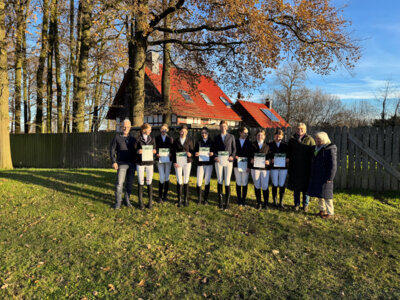 Foto des Albums: Reitabzeichen 2024