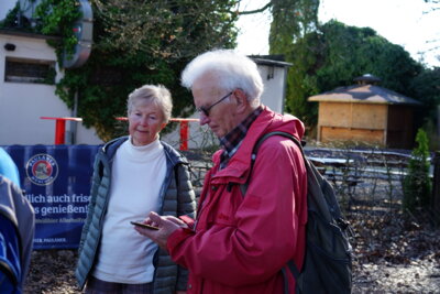 Tour Guide - unter Beobachtung  (Bild vergr&ouml;&szlig;ern)