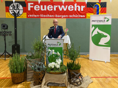 Foto des Albums: Festabend bei der Feuerwehr Sadenbeck zum ihr 115-jährigen Bestehen